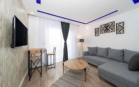 Cozy Apartment With Central Location In Antalya